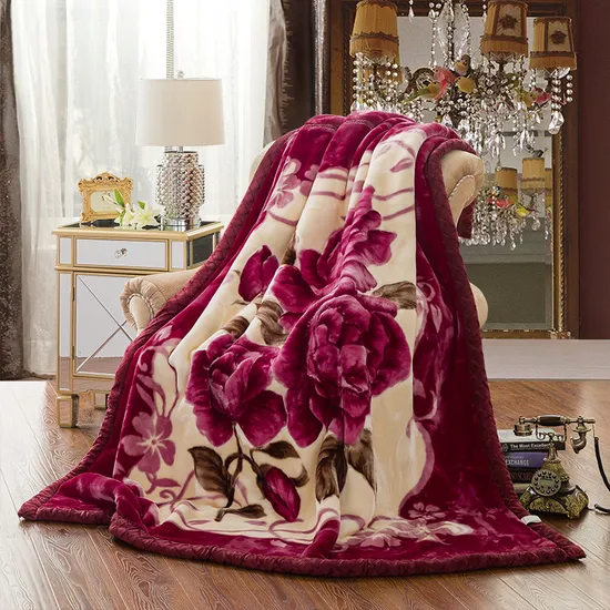 Customized Home Textile Deep Red Flannel Racheal Blanket Comfortable Double Coverlets Cozy Winter Bedding Bedroom Weighted Thickened Velvet Blanket 
